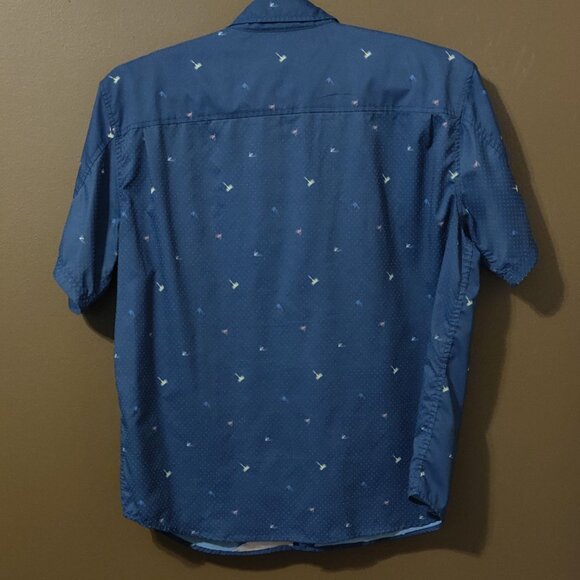 Huk Teaser Fly Hooks Short Sleeve Button Down Fishing Shirt Men's SIZE XL - Picture 2 of 6